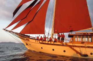 SI DATU BUA Romantic Under Sail.JPG